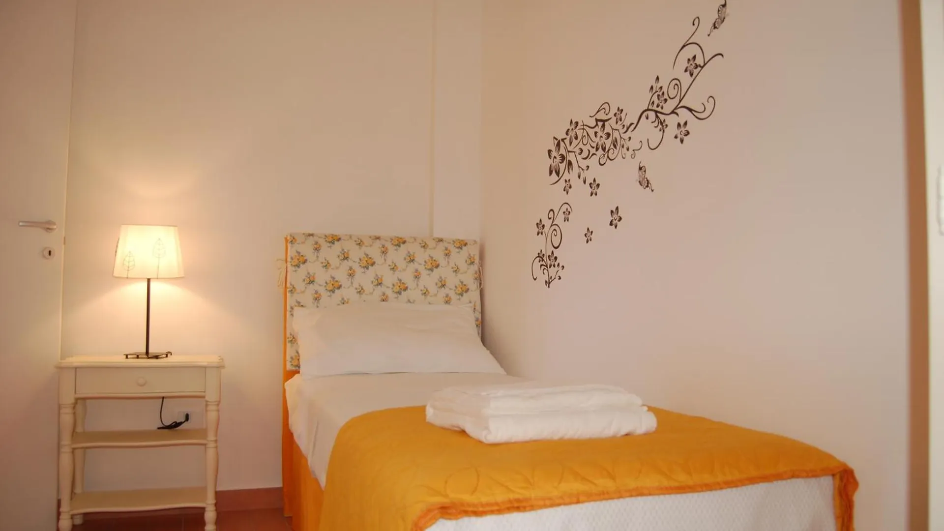 La Casa Tra I Musei Apartment Naples